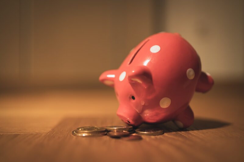 貯金箱とお金